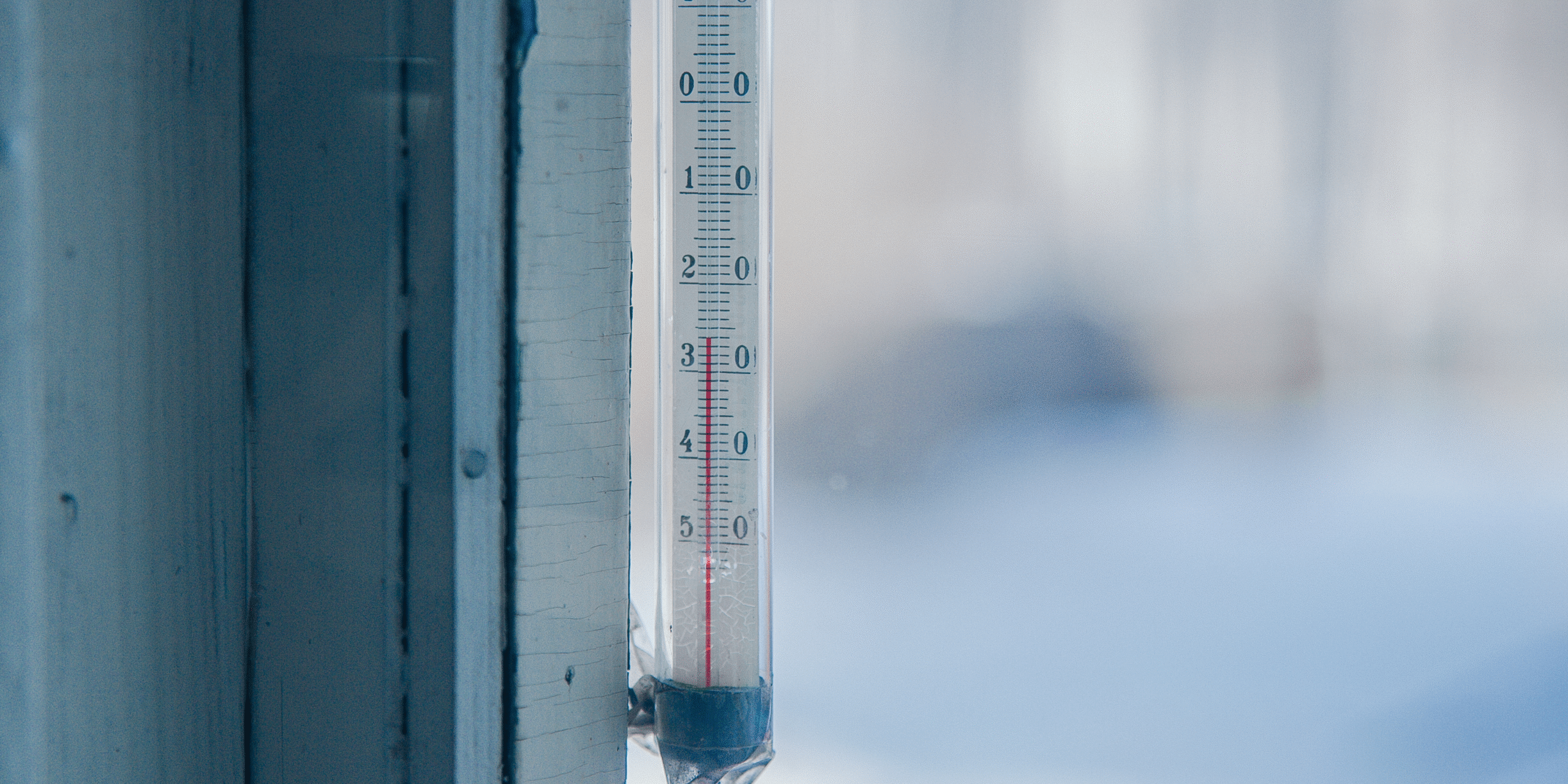 Climatização inteligente no inverno aplicada em ambiente industrial para garantir conforto térmico e qualidade do ar.